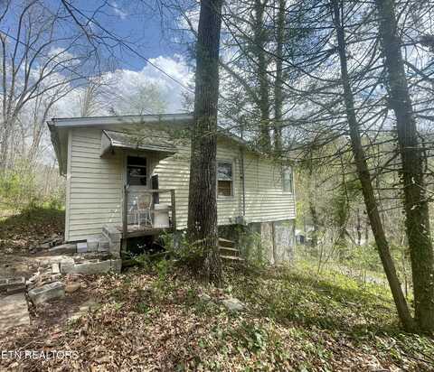 805 Indian River Boat Dock Rd Rd, Jacksboro, TN 37757