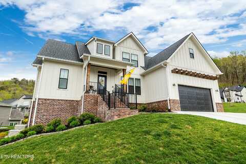9876 Trestle Circle, Ooltewah, TN 37363