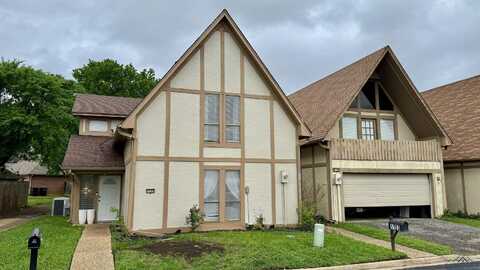 1105 Towne Lake Dr., Longview, TX 75601