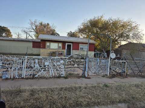 317 76th Street, Lubbock, TX 79404