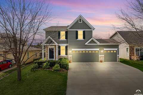 927 Drum Drive, Lawrence, KS 66049