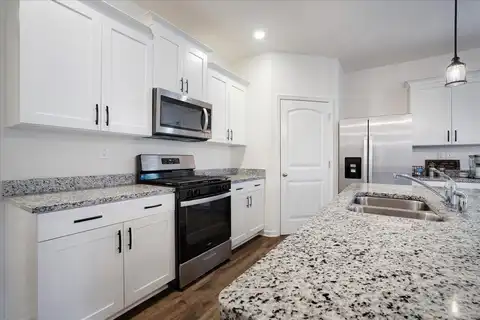 210 MEADOWLAND, Somerville, TN 38068