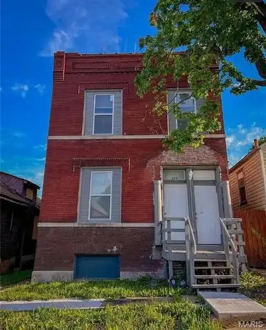 824 Canaan Avenue, Saint Louis, MO 63147