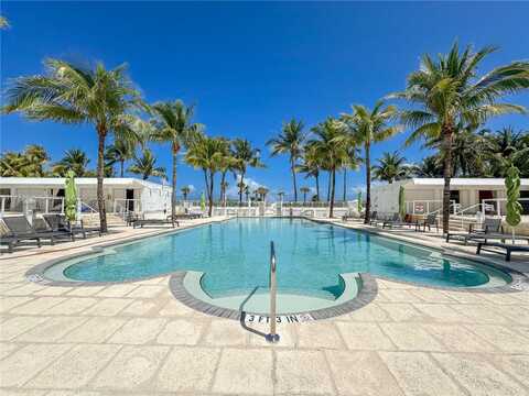 4925 Collins Ave, Miami Beach, FL 33140