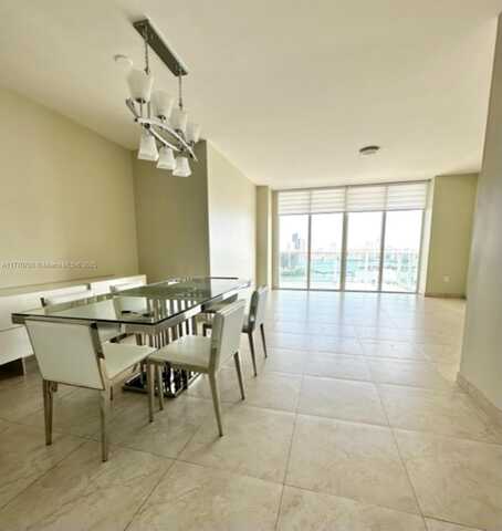 3330 NE 190th St, Aventura, FL 33180