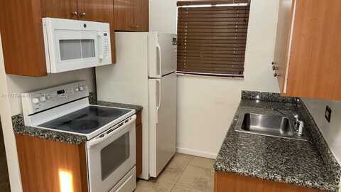932 Moffett St, Hallandale Beach, FL 33009