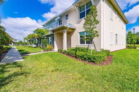 4144 Greenway Dr, Hollywood, FL 33021