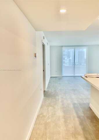 5555 Collins Ave, Miami Beach, FL 33140