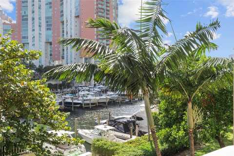 3340 NE 190th St, Aventura, FL 33180