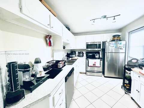 1701 NE 191st St, Miami, FL 33179