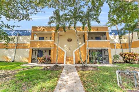 191 Lakeview Dr, Weston, FL 33326