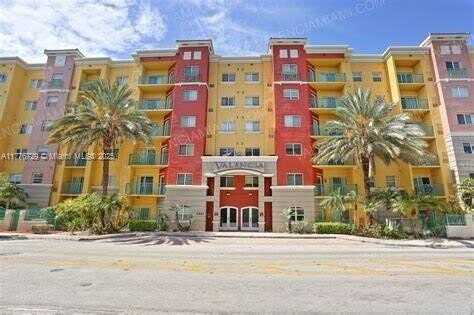 6001 SW 70th St, South Miami, FL 33143