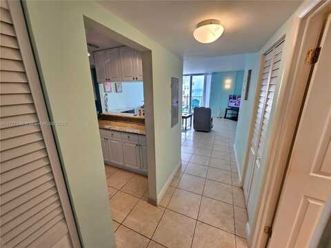 9273 Collins Ave, Surfside, FL 33154