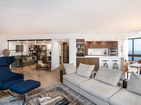 1581 Brickell Ave, Miami, FL 33129