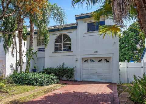 350 NE 212th St, Miami, FL 33179