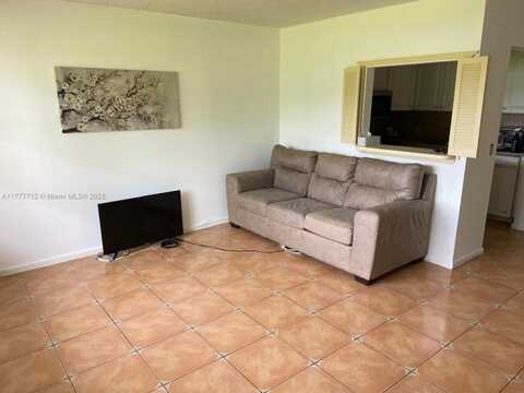 8 Fanshaw A, Boca Raton, FL 33434