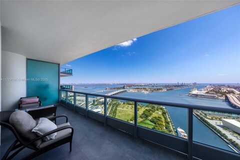 900 Biscayne Blvd, Miami, FL 33132