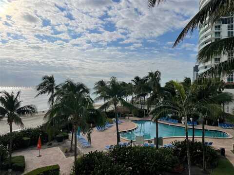 3901 S Ocean Dr, Hollywood, FL 33019