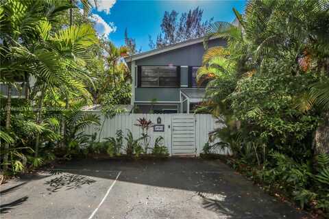 4901 SW 71st Pl, Miami, FL 33155