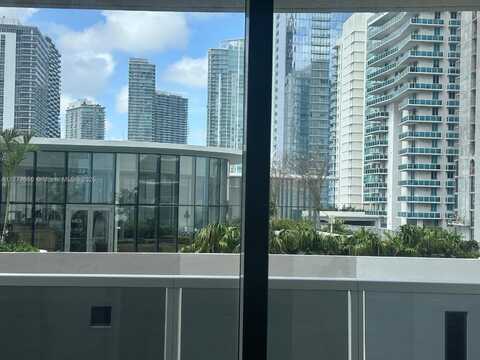 601 NE 23rd St, Miami, FL 33137