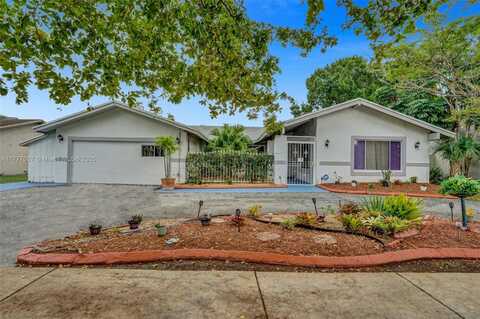 20615 NE 9th Ct, Miami, FL 33179