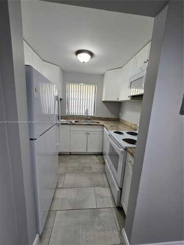 11262 Royal Palm Blvd, Coral Springs, FL 33065