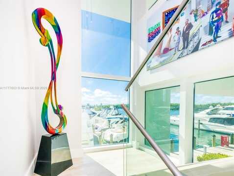 400 Sunny Isles Blvd, Sunny Isles Beach, FL 33160