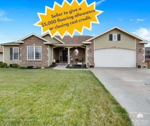 6125 Brookes Way, Manhattan, KS 66502