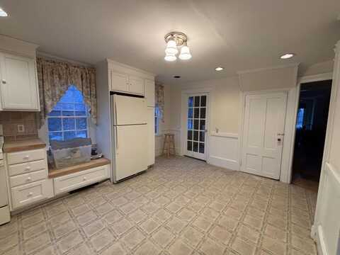 20 Water Street, Winterport, ME 04496