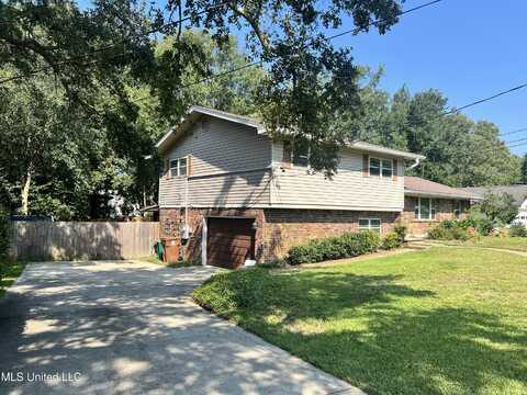 905 N Shore Drive, Biloxi, MS 39532
