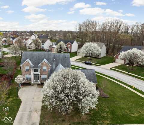 805 Harvest Lake Drive, Brownsburg, IN 46112