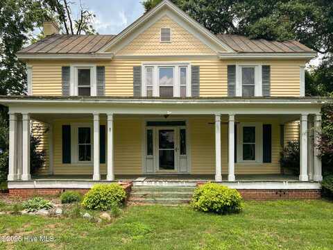 105 W Wayne Street, Fremont, NC 27830