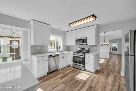 3 Gladstone Avenue, Manchester, NJ 08759
