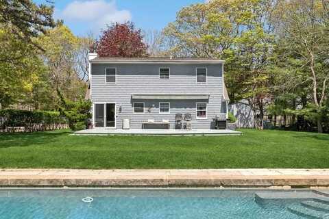 9 Cedar Dr, East Hampton, NY 11937