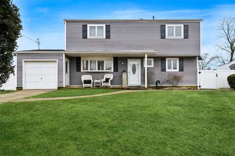 300 W 21st Street, Deer Park, NY 11729