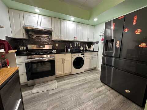 143-45 Barclay Avenue, Flushing, NY 11355