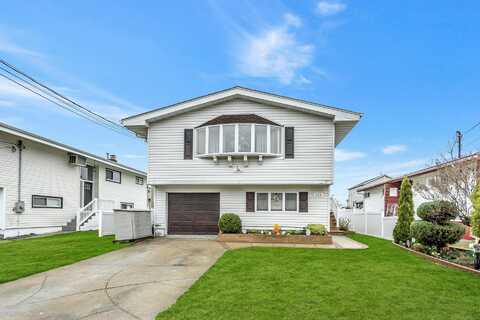 818 S Ocean Avenue, Freeport, NY 11520