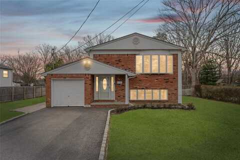 36 E Belmont Street, Bay Shore, NY 11706