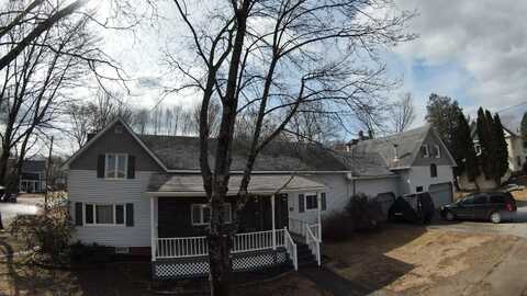 49 North Street, Newport, ME 04953