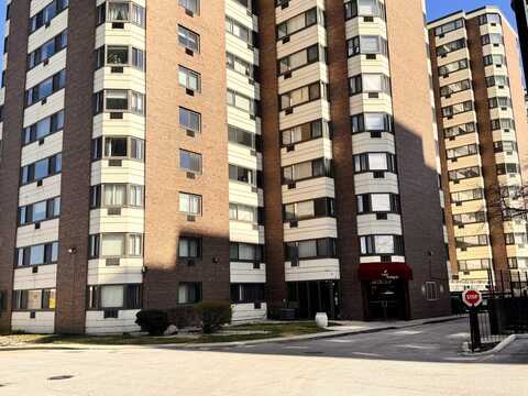 7337 S South Shore Drive, Chicago, IL 60649