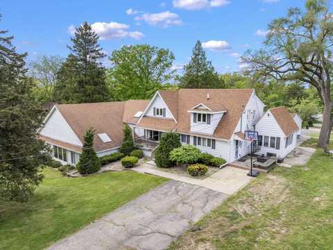 542 Sunset Road, Twin Lakes, WI 53181