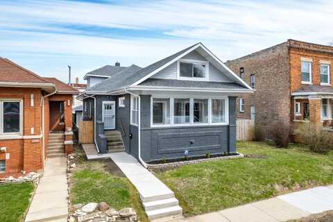 7311 S Paxton Avenue, Chicago, IL 60649