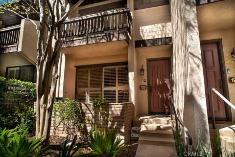 5711 Owensmouth Avenue, Woodland Hills, CA 91367