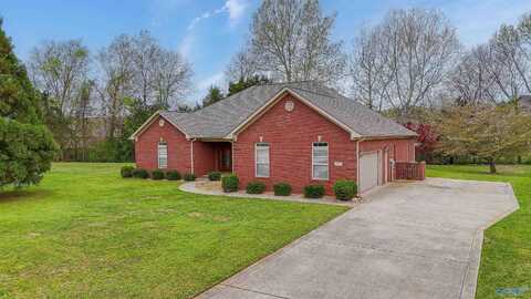 46 Emory Drive SW, Decatur, AL 35603