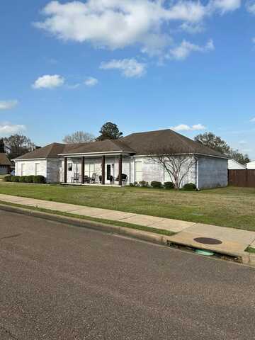 400 Cotton Cv, Oxford, MS 38655
