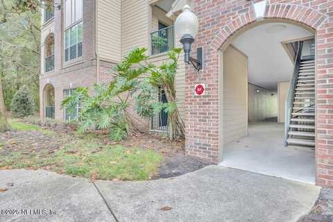 7800 POINT MEADOWS Drive, Jacksonville, FL 32256