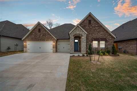7005 E Oakland Street, Broken Arrow, OK 74014