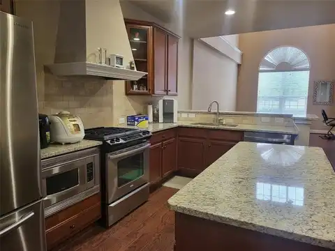 6912 Oeste Drive, Irving, TX 75039