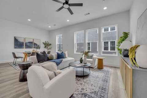 631 N Tyler Street, Dallas, TX 75208