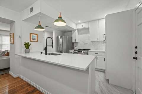 6433 Bordeaux Avenue, Dallas, TX 75209